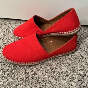 NEW Red women’s causal flats
